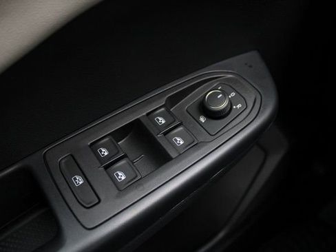 New 2025 Volkswagen Taos SEL AWD/4WD image 17