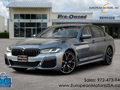 Used 2022 BMW 530e w/ M Sport Package RWD image 1