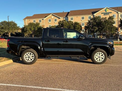 New 2026 Toyota Tacoma SR5 image 5