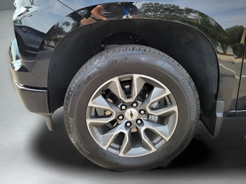Certified 2025 Chevrolet Silverado 1500 RST image 33