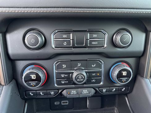 Used 2024 Chevrolet Suburban High Country w/ Max Trailering Package image 29