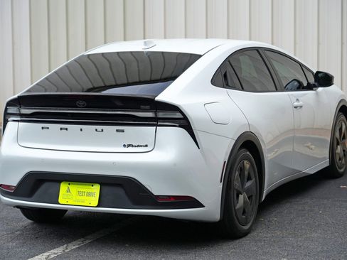 Used 2024 Toyota Prius Prime FWD image 50