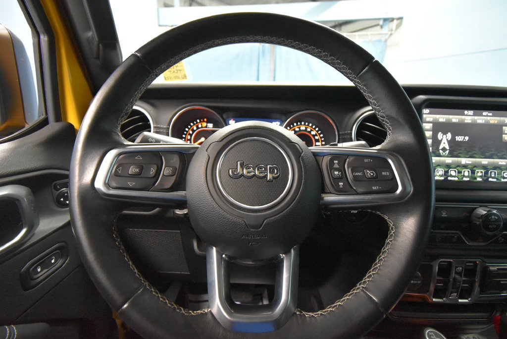 Used 2020 Jeep Wrangler Unlimited Sahara AWD/4WD image 9