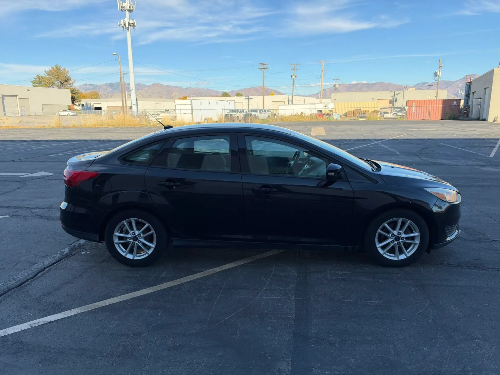Used 2016 Ford Focus SE FWD image 6