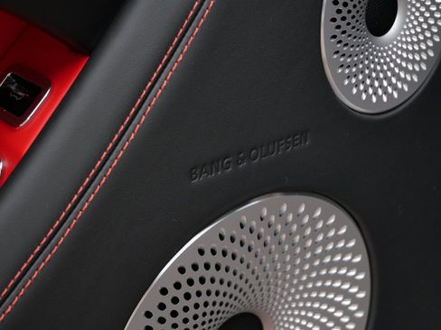 New 2025 Bentley Bentayga image 15