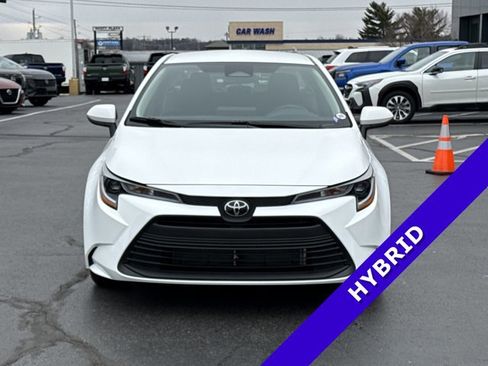 Used 2025 Toyota Corolla LE image 12