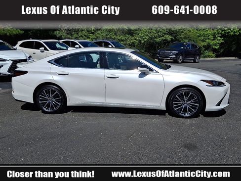 Used 2025 Lexus ES 350 w/ Premium Package FWD image 7