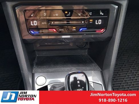 Used 2023 Volkswagen Tiguan SEL R-Line AWD/4WD image 19