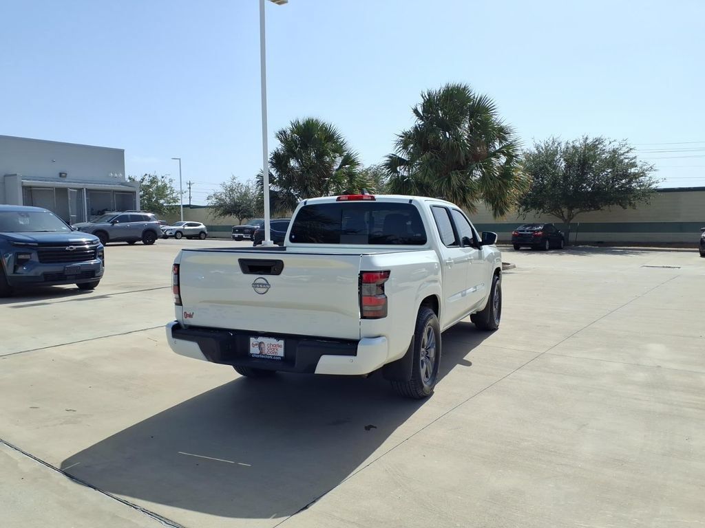 Used 2026 Nissan Frontier SV RWD image 5