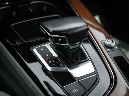 Used 2022 Audi A4 2.0T Premium Plus image 24