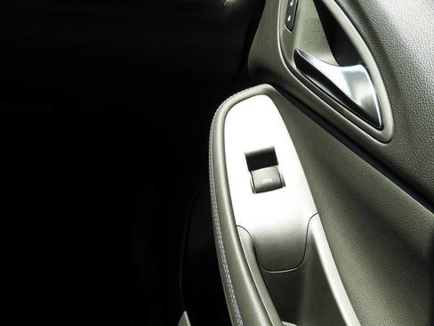 Used 2025 Buick Encore GX Sport Touring w/ Comfort Package FWD image 39