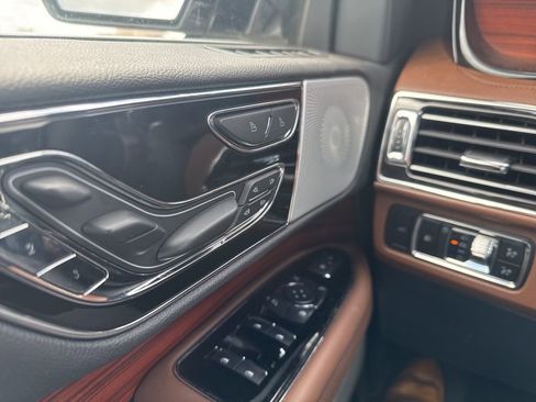 Used 2024 Lincoln Navigator L Reserve image 14