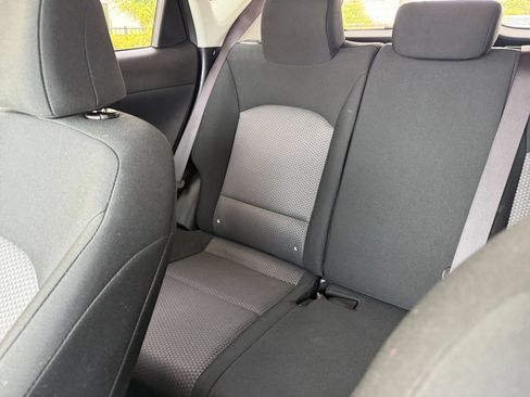 Used 2025 Kia Soul LX w/ LX Technology Package FWD image 38