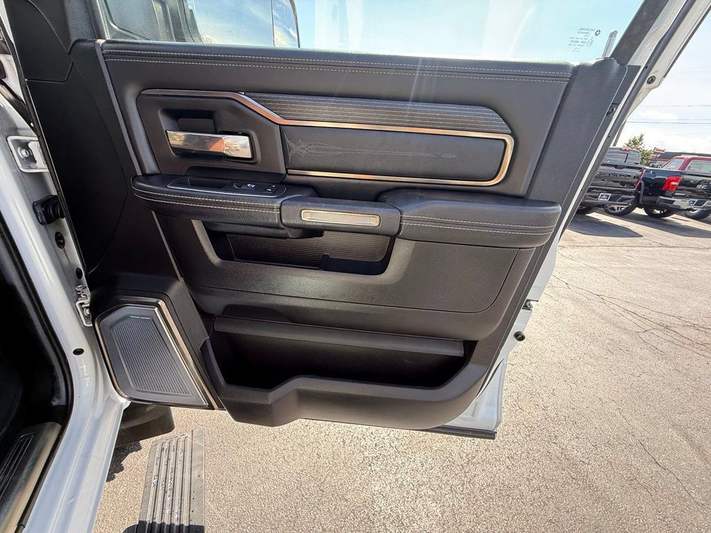 Used 2019 RAM 3500 Limited AWD/4WD image 21