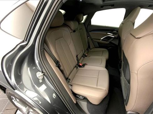 New 2025 Audi Q5 Premium Plus image 10