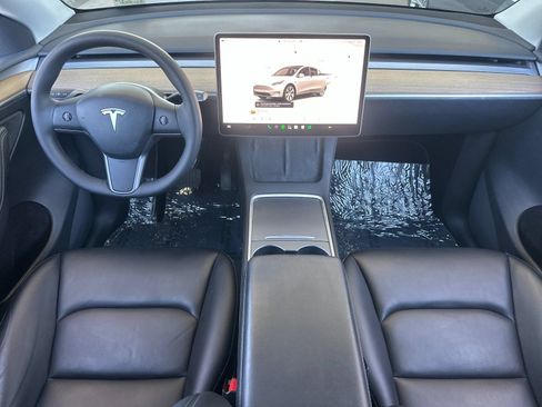Used 2023 Tesla Model Y Long Range AWD/4WD image 13