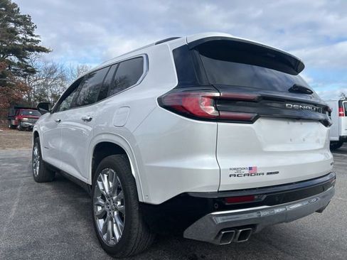 Used 2024 GMC Acadia Denali w/ Super Cruise Package image 7