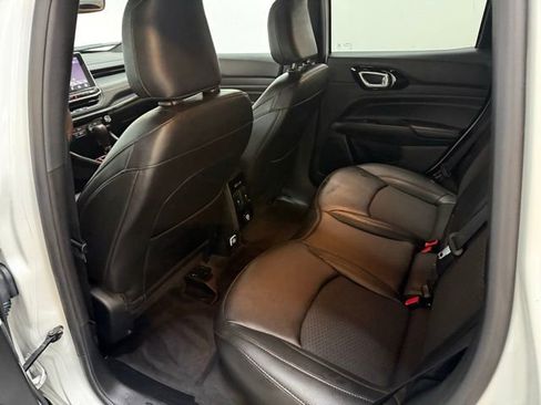 Used 2022 Jeep Compass Altitude image 34