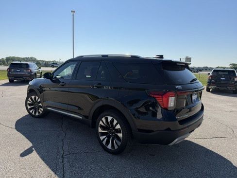 Used 2025 Ford Explorer Platinum w/ LUX Leather Package AWD/4WD image 6