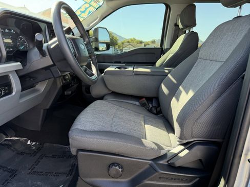 Used 2023 Ford F250 XL w/ STX Appearance Package image 29