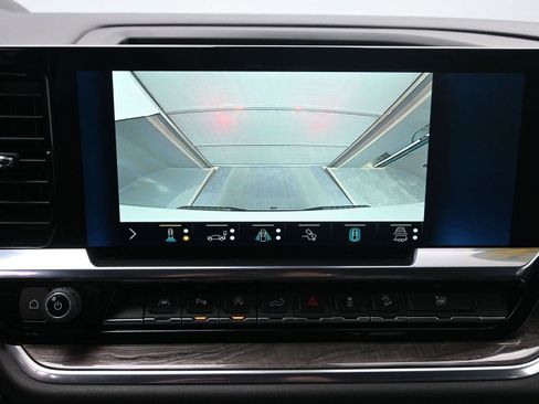 Used 2022 Chevrolet Silverado 1500 LTZ image 32