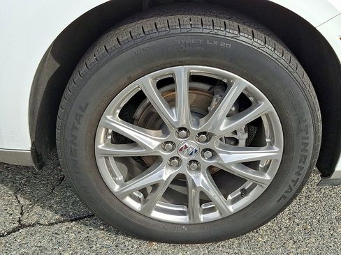 Used 2023 Buick Enclave Essence w/ Experience Buick Package image 8