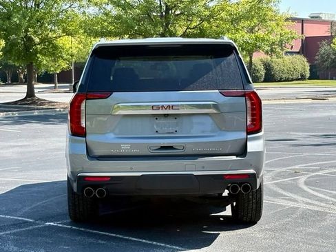 Used 2023 GMC Yukon XL Denali AWD/4WD image 6