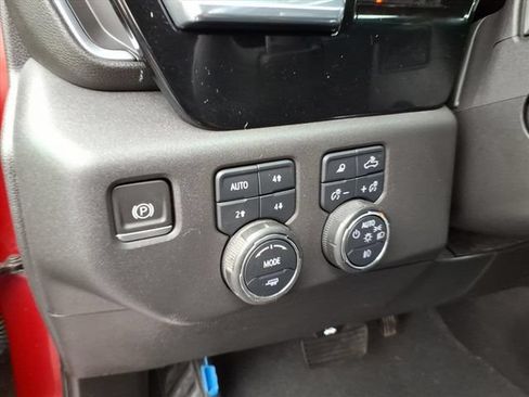 Used 2023 Chevrolet Silverado 1500 LTZ AWD/4WD image 19