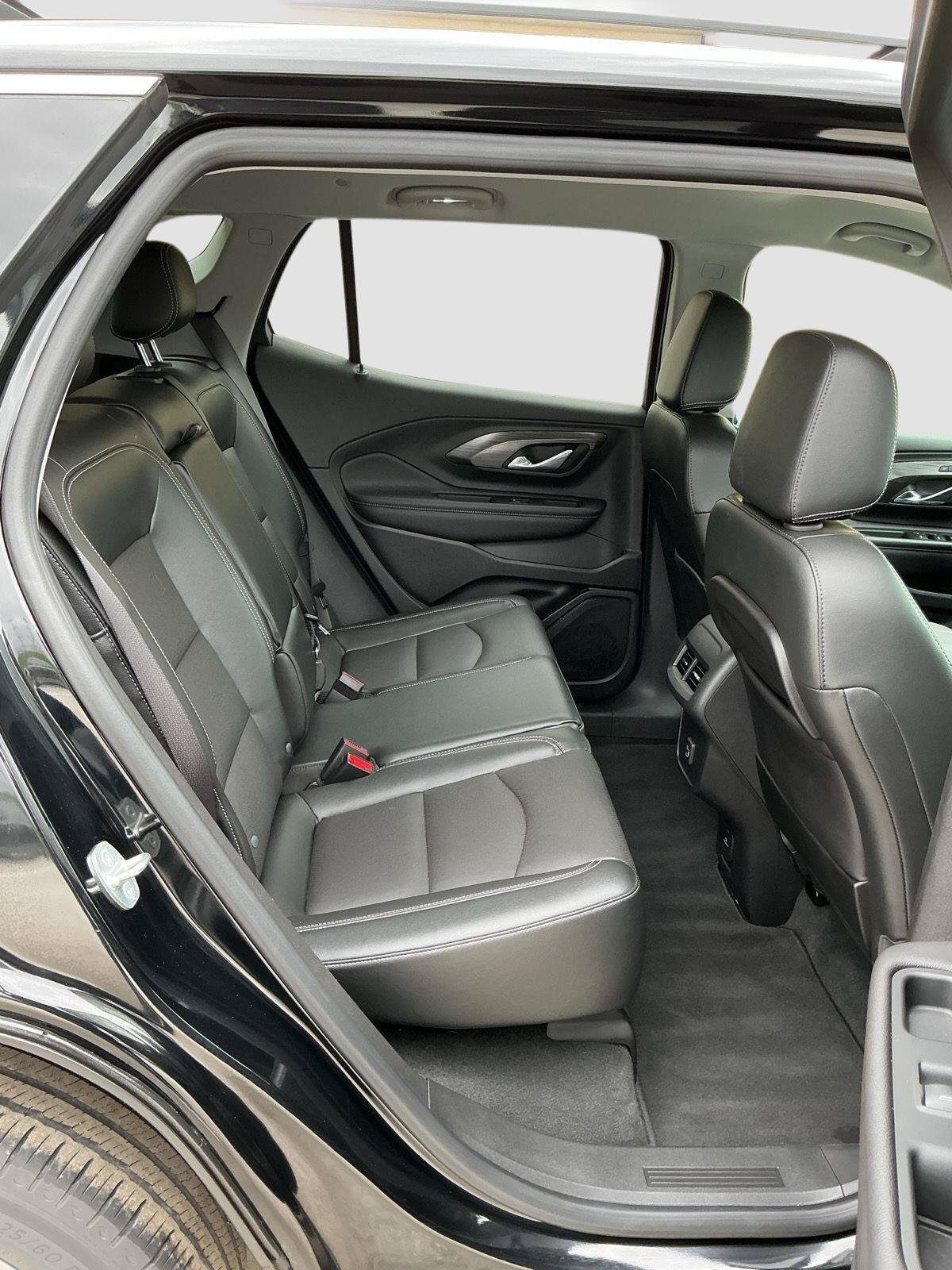 Used 2023 GMC Terrain SLT FWD image 22