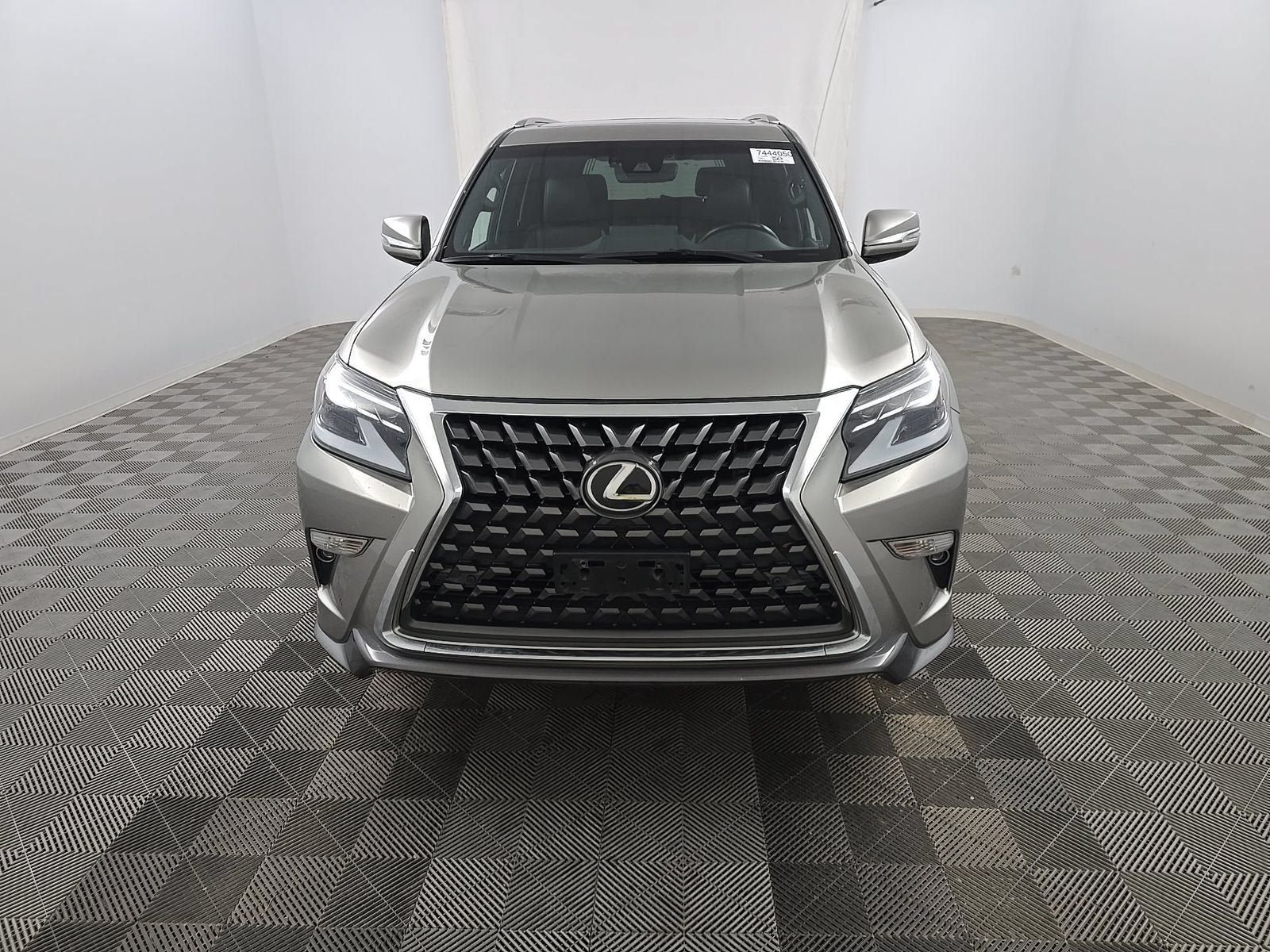 Used 2023 Lexus GX 460 Premium AWD/4WD image 2