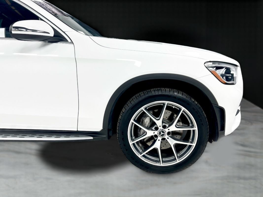 Used 2020 Mercedes-Benz GLC 300 4MATIC image 11