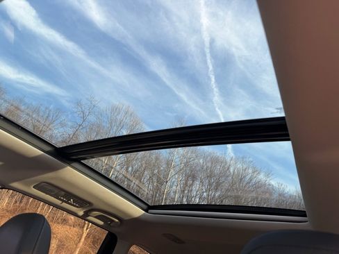 Used 2021 Subaru Ascent Limited w/ Technology Package image 19