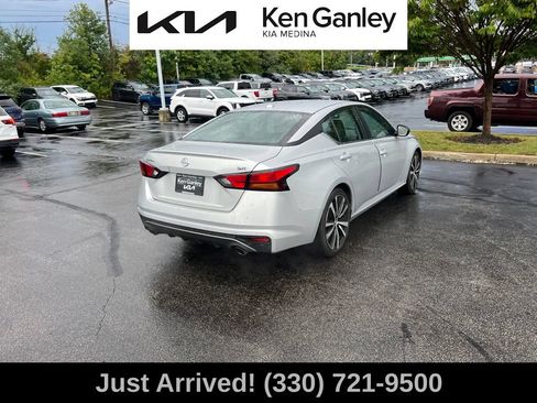 Used 2020 Nissan Altima 2.5 SR FWD image 5