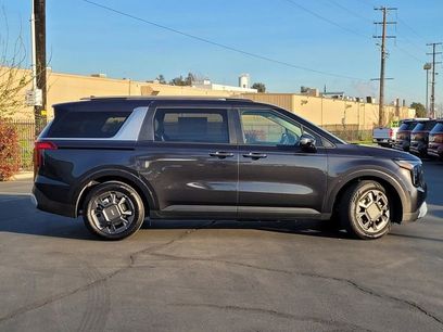 New 2026 Kia Carnival EX