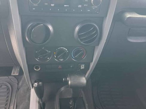 Used 2007 Jeep Wrangler Unlimited X image 9