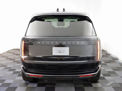 New 2025 Land Rover Range Rover Long Wheelbase SE AWD/4WD image 18