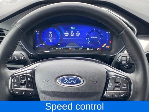 Used 2022 Ford Escape Titanium image 8