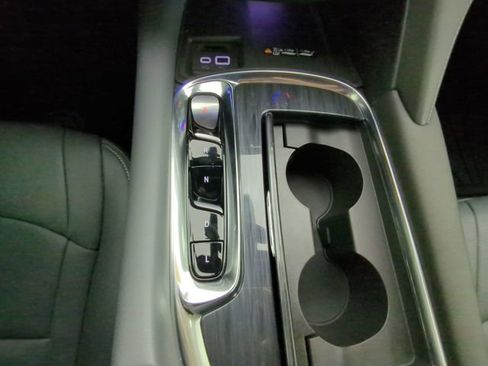 Used 2024 Buick Enclave Essence w/ LPO, Floor Liner Package image 29