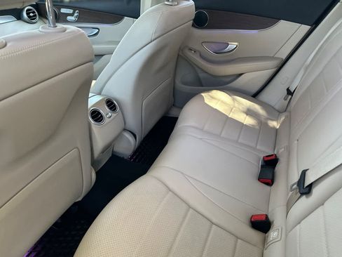 Used 2022 Mercedes-Benz GLC 300 4MATIC image 11