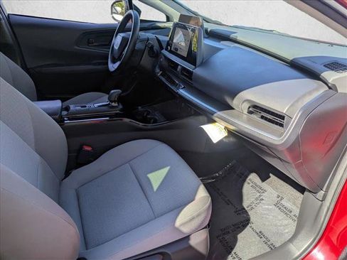 Used 2024 Toyota Prius LE image 19