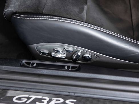 Used 2016 Porsche 911 GT3 RS image 22