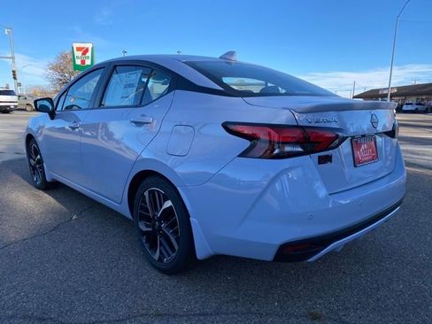 New 2025 Nissan Versa SR w/ Trunk Package image 3