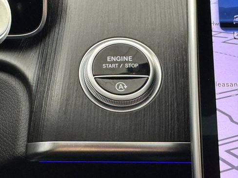 Used 2022 Mercedes-Benz S 500 4MATIC w/ AMG Line Package image 24