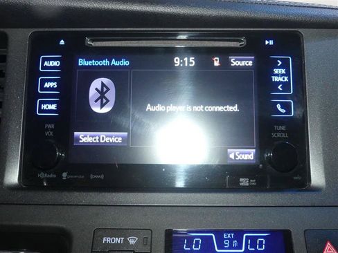 Used 2016 Toyota Sienna XLE w/ XLE Navigation Package FWD image 36