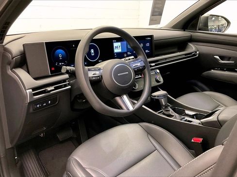 Certified 2025 Hyundai Santa Cruz SEL image 13