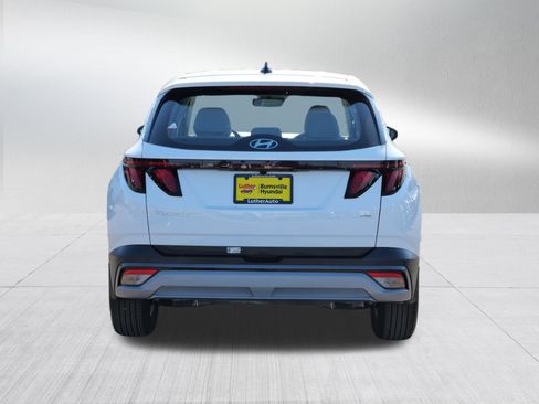 Certified 2025 Hyundai Tucson SE image 6