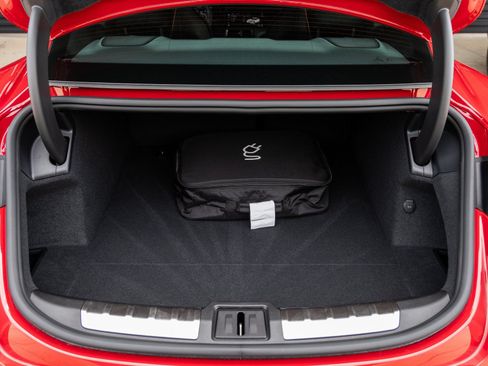 Certified 2025 Porsche Taycan AWD/4WD image 37