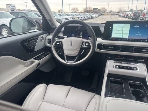 New 2026 Lincoln Aviator Reserve AWD/4WD image 38