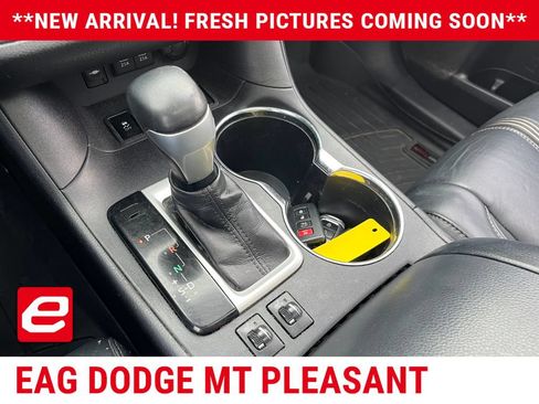 Used 2017 Toyota Highlander SE FWD image 11