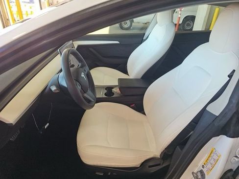 Used 2022 Tesla Model 3 Long Range AWD/4WD image 9